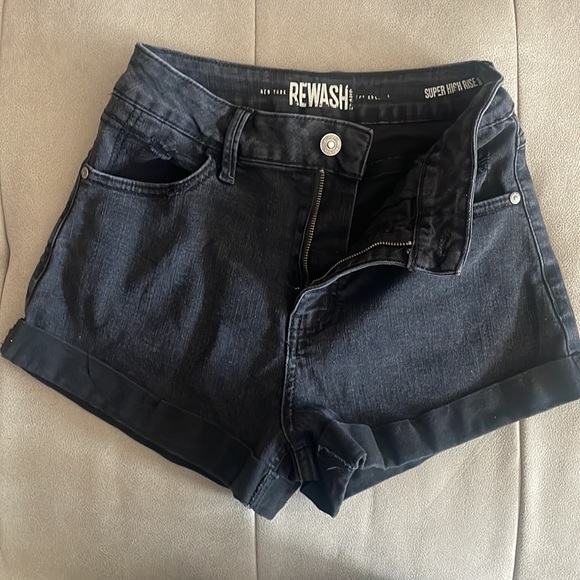 WOMENS - Super high rise mom black shorts - Size 1/25 - Picture 4 of 7